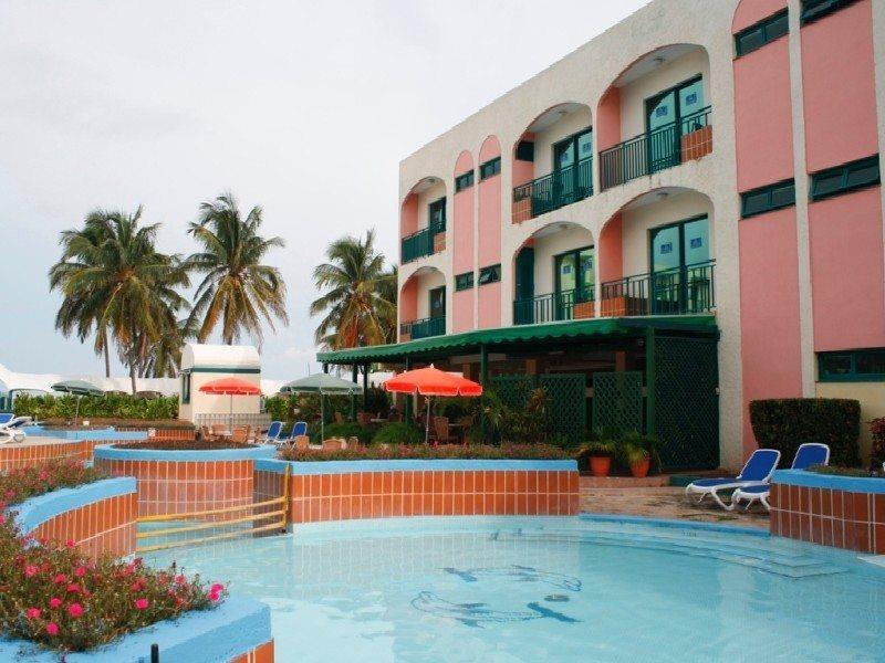 Los Delfines Hotel Varadero Exterior foto