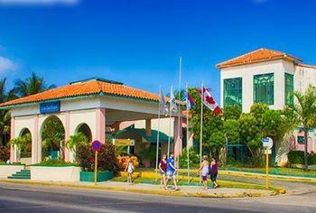 Los Delfines Hotel Varadero Exterior foto